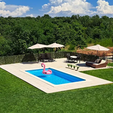 Apartments Villa Sotlar With Pool Umag Exterior photo