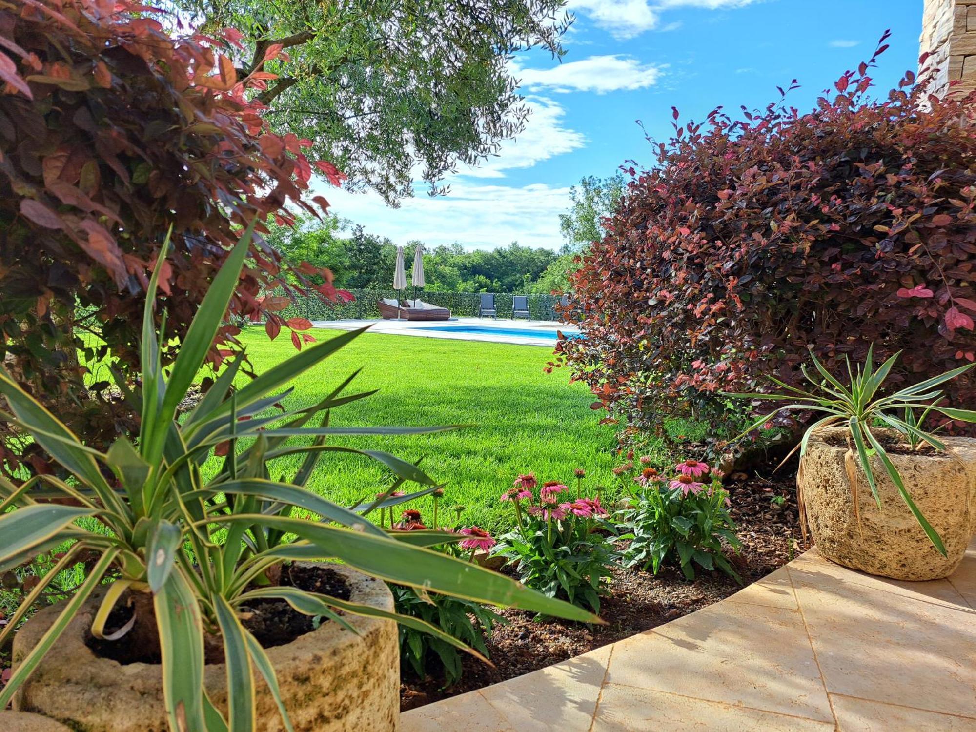 Apartment Sotlar With Pool Umag